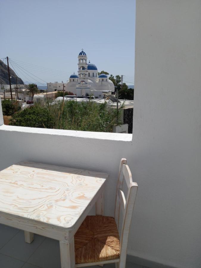 Aparthotel Three Harites Perissa  Exterior foto