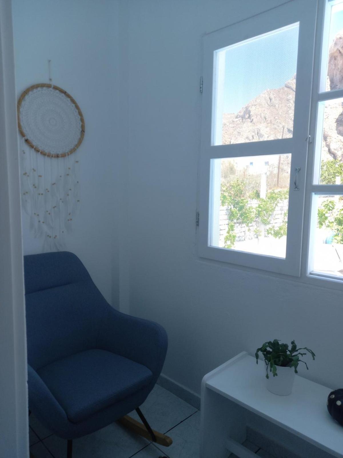 Aparthotel Three Harites Perissa  Habitación foto